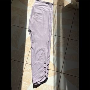 UNDER ARMOUR Workout Pants in Light Purple